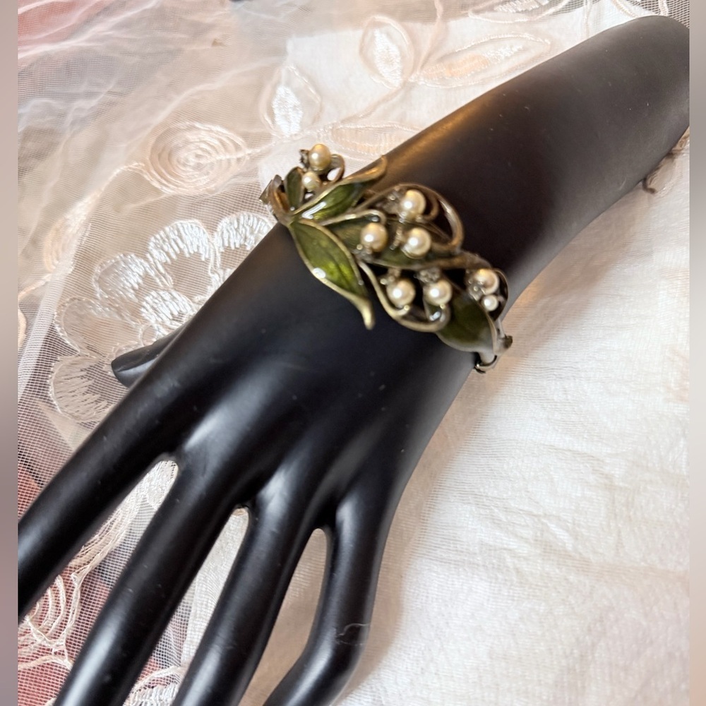 Green and Gold Sweet Romance Leaf Bracelet